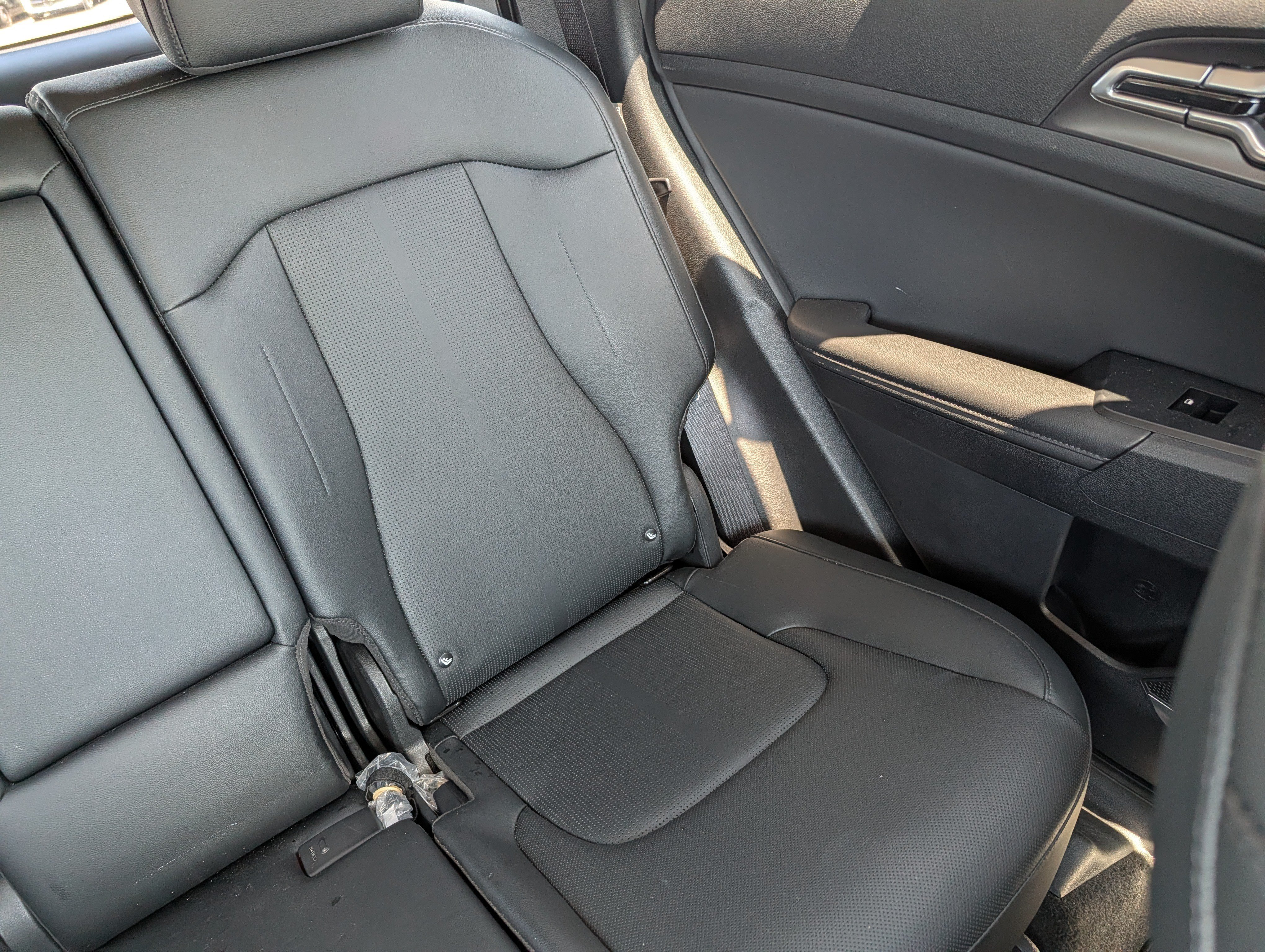 Used 2026 Panthera Metal Gray Kia EX image 14