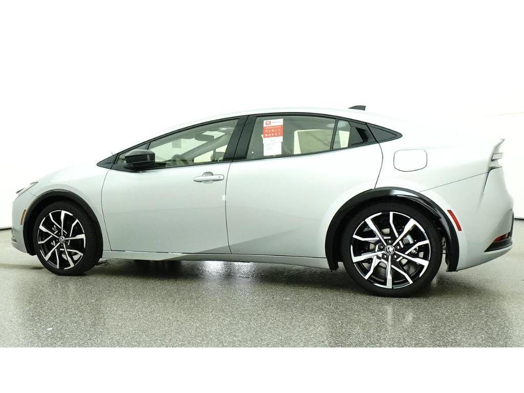 New 2026 Cutting Edge Toyota XSE image 20