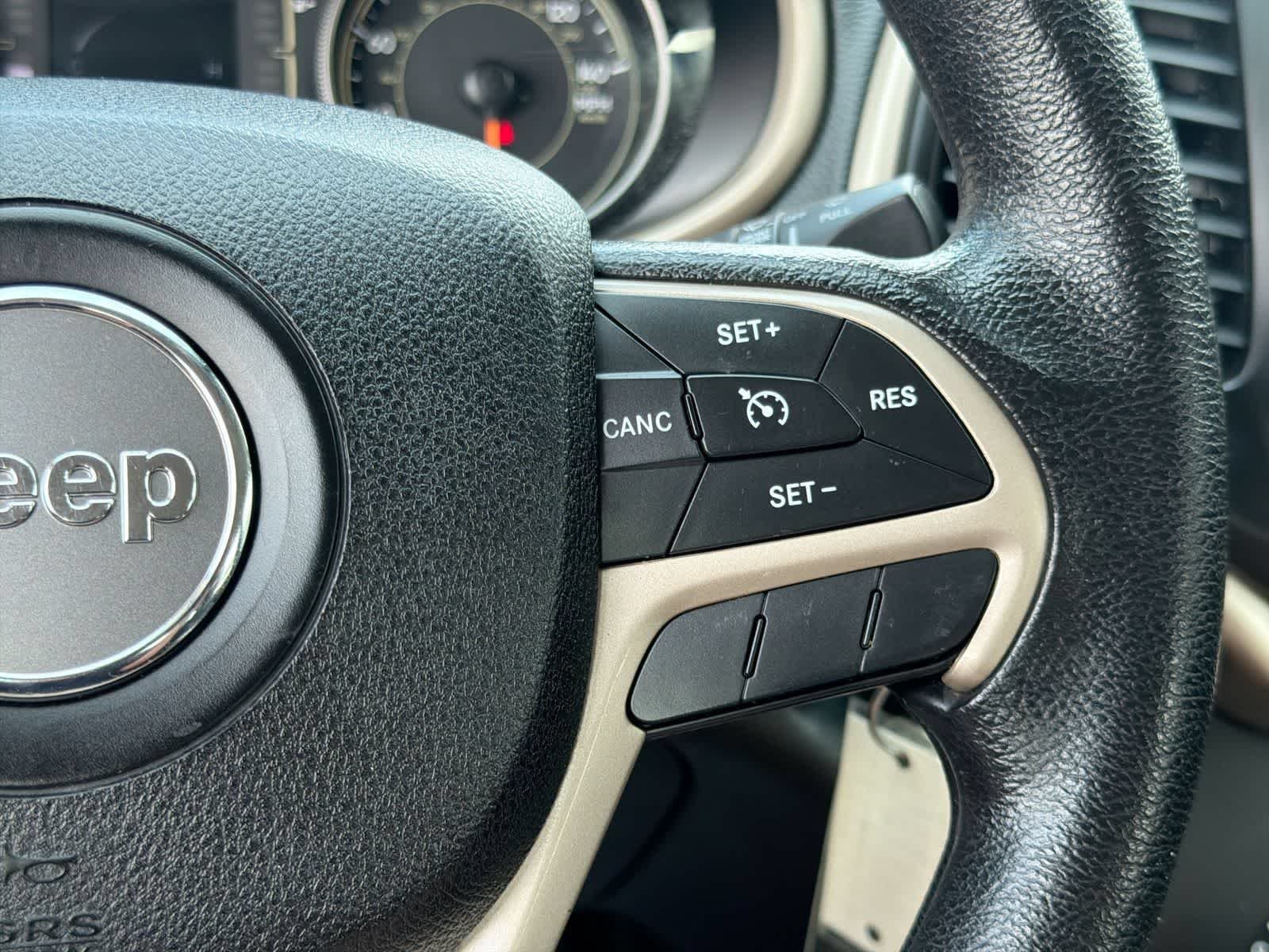Used 2016 Brilliant Black Crystal Pearlcoat Jeep Sport image 25