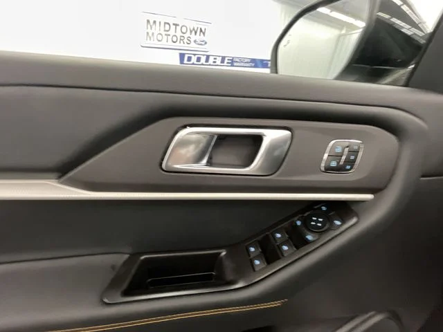 New 2027 Star White Metallic Tri-Coat Ford Tremor® image 13