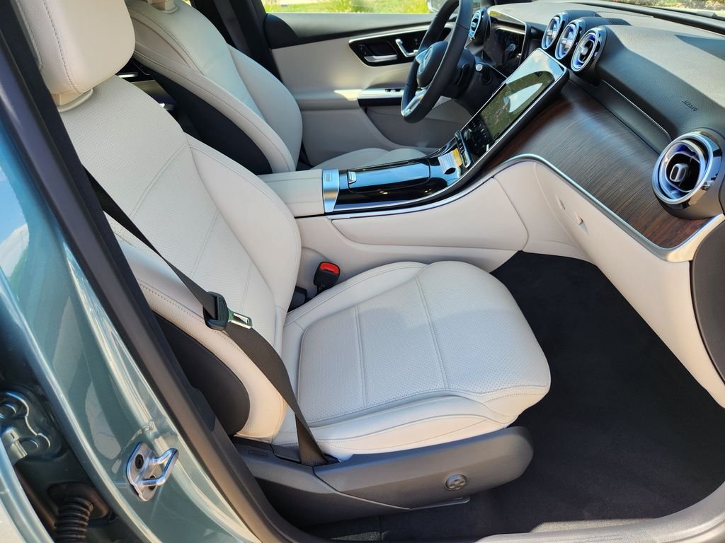 New 2027 Verde Silver Metallic Mercedes-Benz GLC 300 4MATIC® image 15