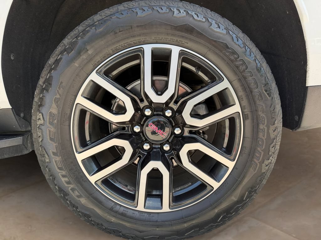 Used 2021 SUMMIT WHITE GMC AT4 image 22