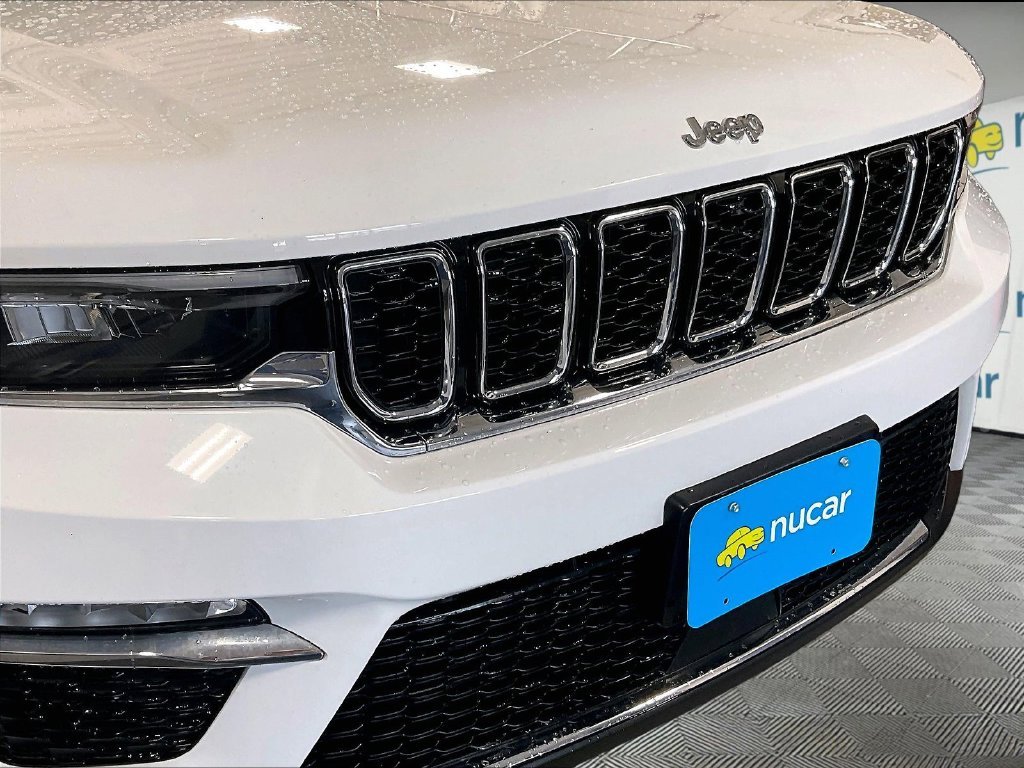 Used 2022 White Jeep Limited image 31