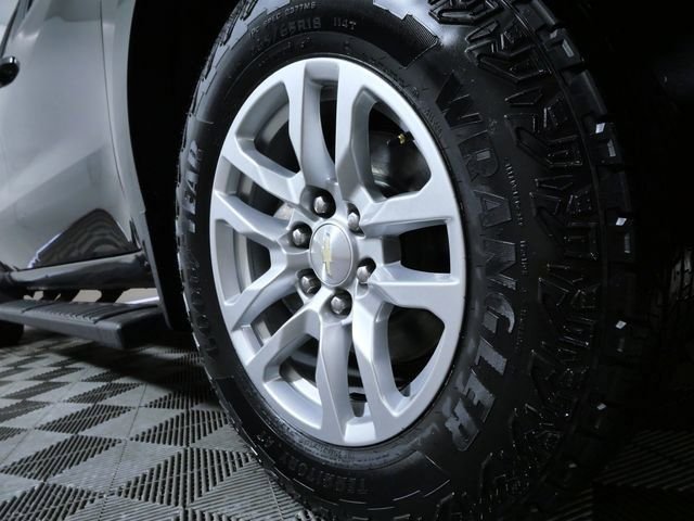 Used 2019 Chevrolet Silverado 1500 LT with VIN 1GCRYDEK3KZ385733 for sale in Apple Valley, Minnesota