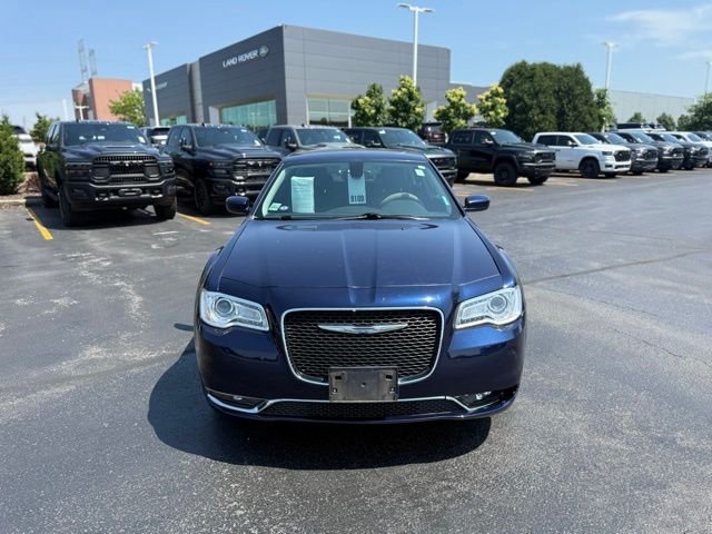Used 2015 Blue Pearl Chrysler Limited image 7