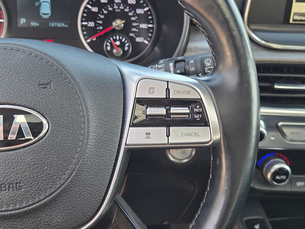 Used 2020 White Kia EX image 24