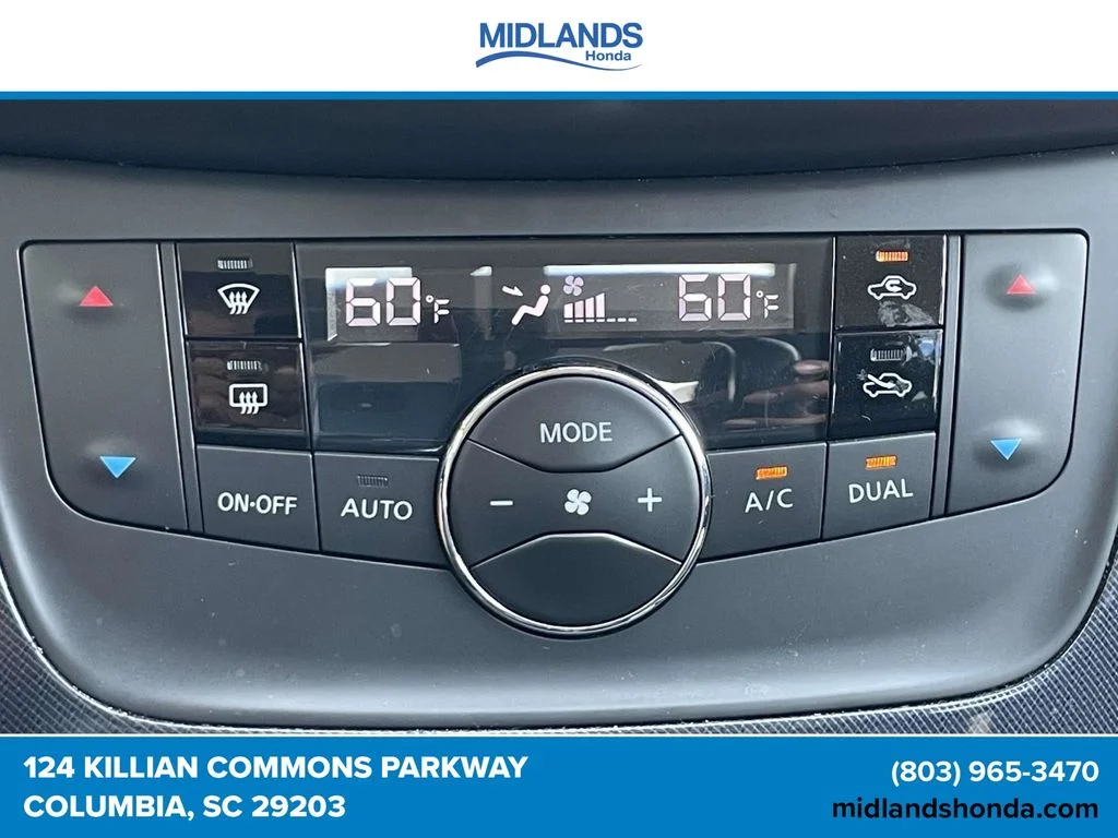 Used 2018 Super Black Nissan SR image 28