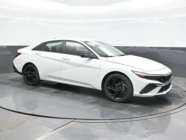 New 2026 White Hyundai SEL Sport image 7