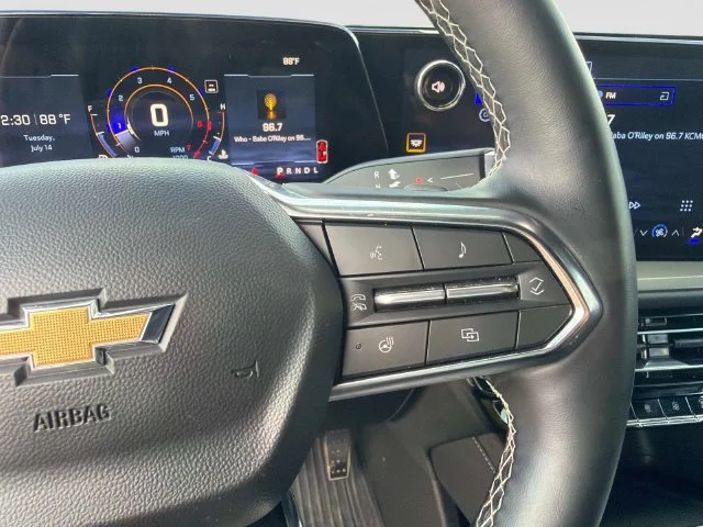 Used 2026 White Chevrolet LT image 32