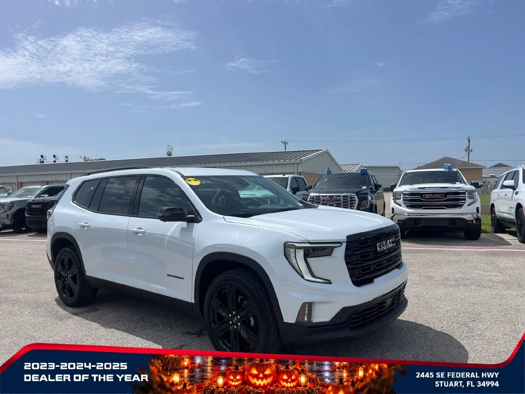 New 2026 Glacier White Tricoat GMC Elevation image 2