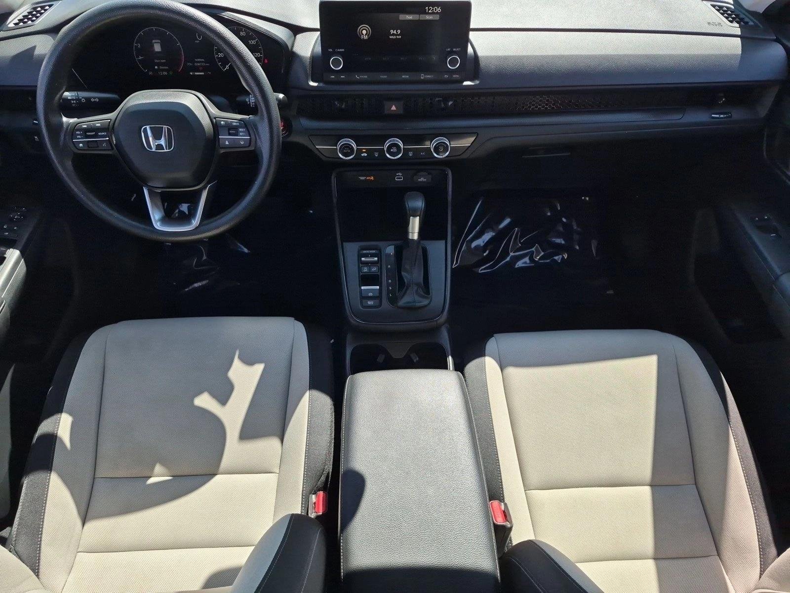 Used 2023 Platinum White Pearl Honda LX image 16