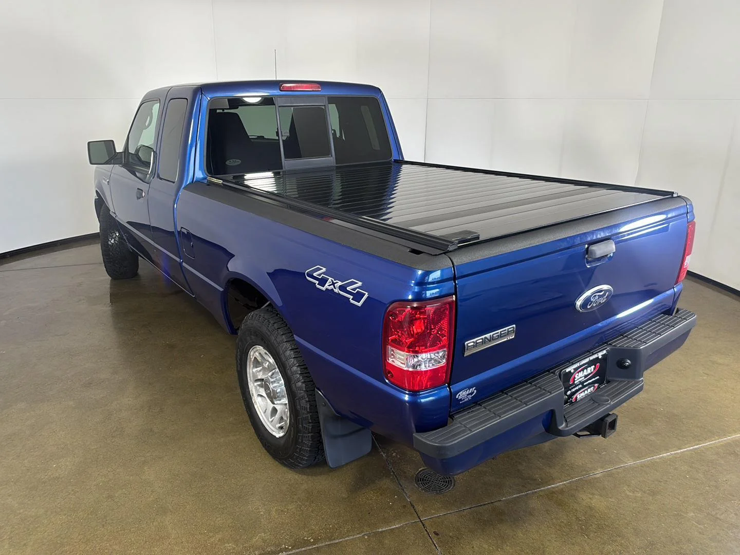 Used 2011 Vista Blue Metallic Ford XLT image 13