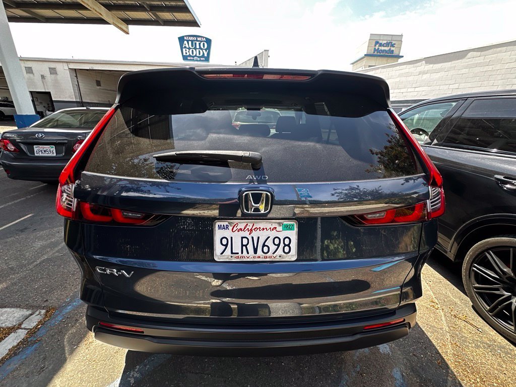 Used 2024  Honda EX image 30