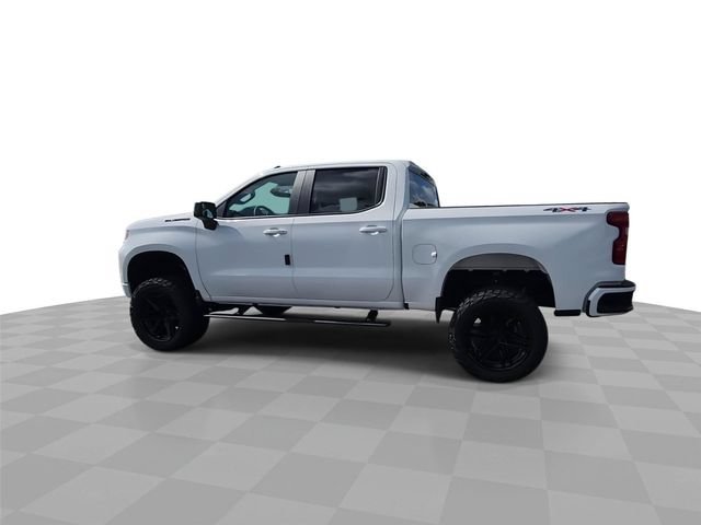 New 2026 Summit White Chevrolet RST image 6