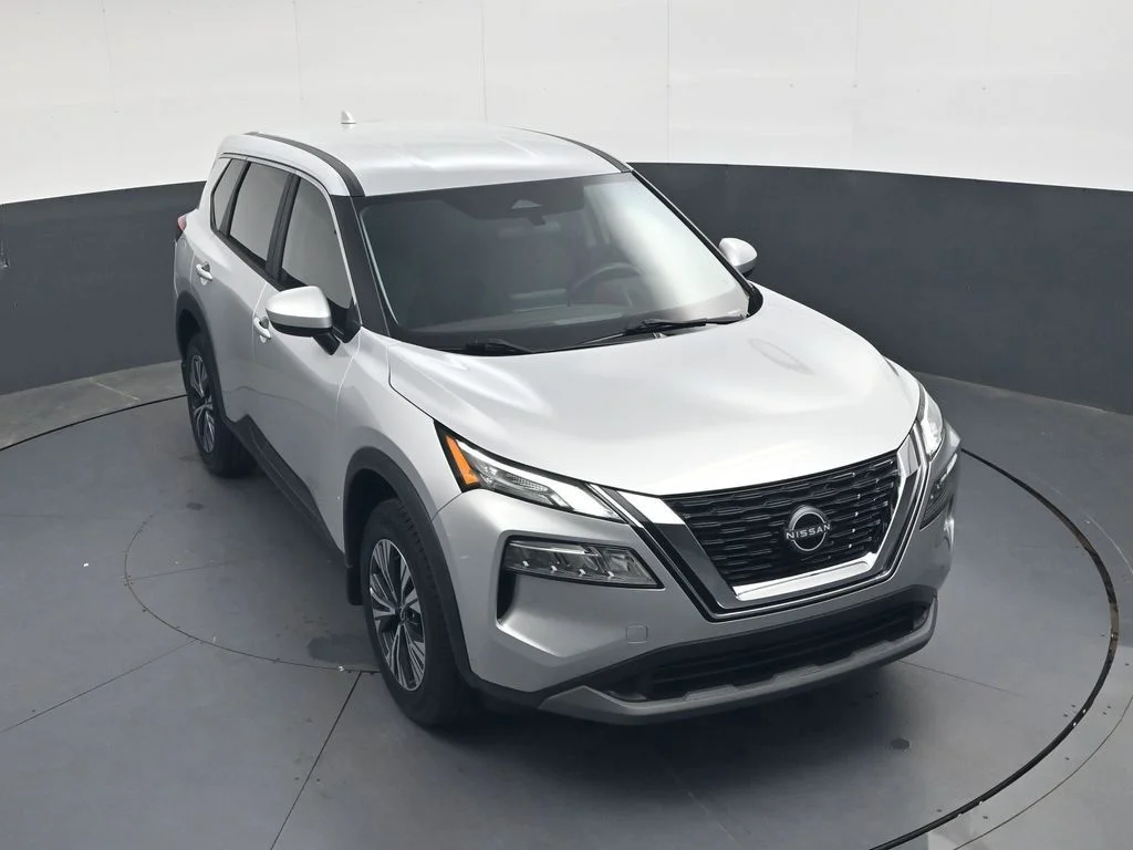 Used 2023 Silver Nissan SV image 35