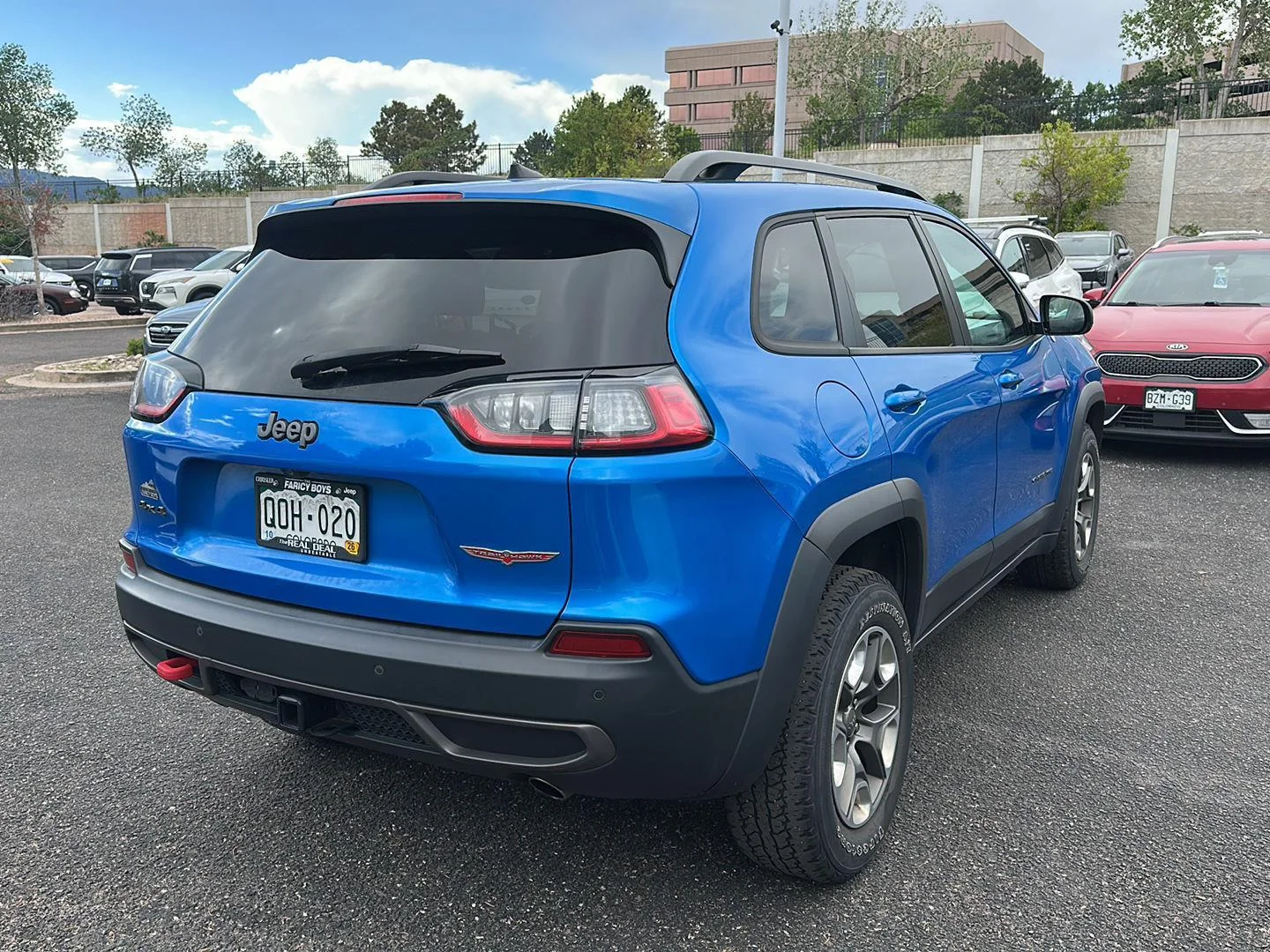 Used 2019 Hydro Blue Pearlcoat Jeep Trailhawk image 3