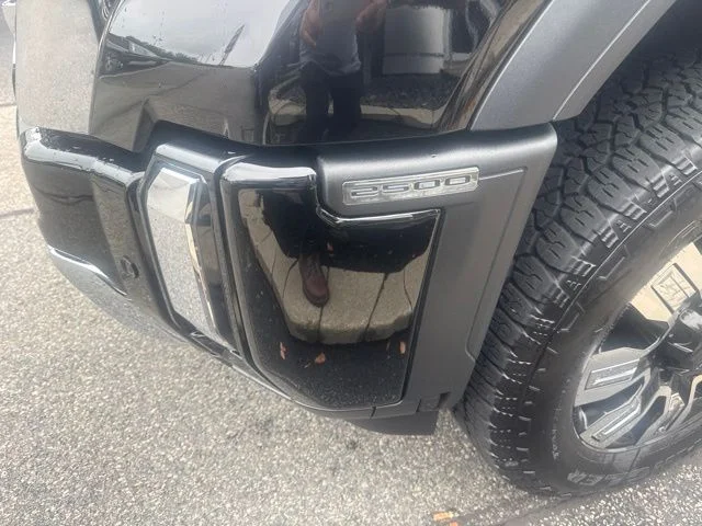 Used 2025 Black GMC Denali image 4
