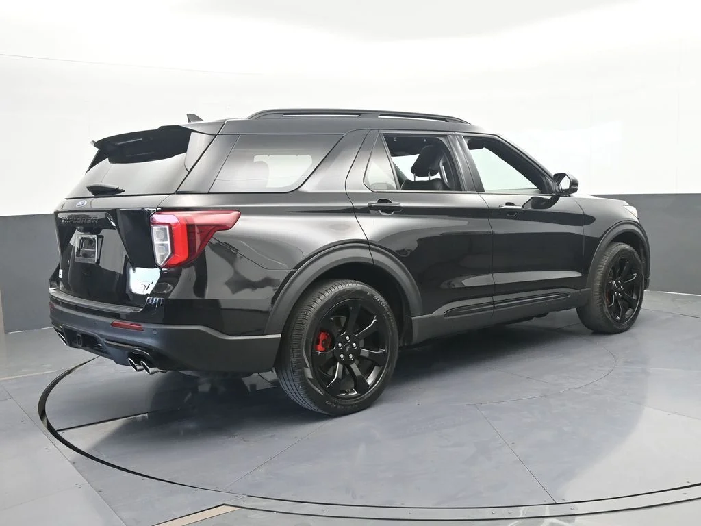 Used 2024 Black Metallic Ford ST image 5