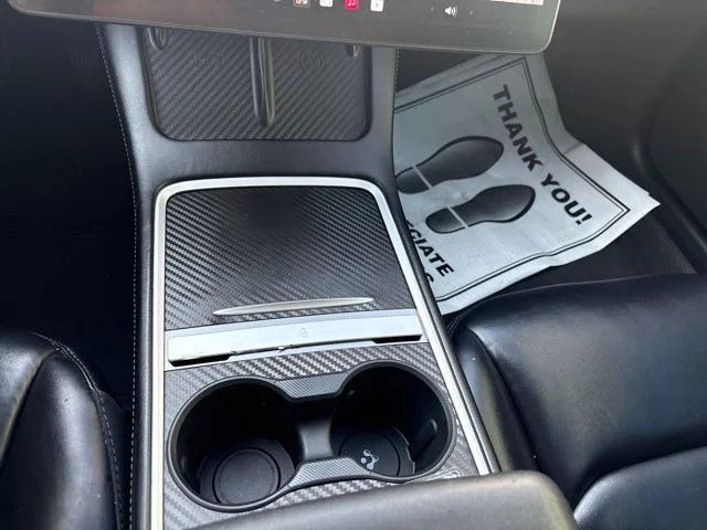 Used 2021  Tesla Standard Range Plus image 17