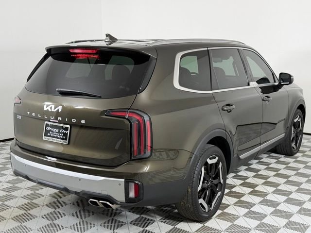 Used 2023 Moss Kia EX image 9