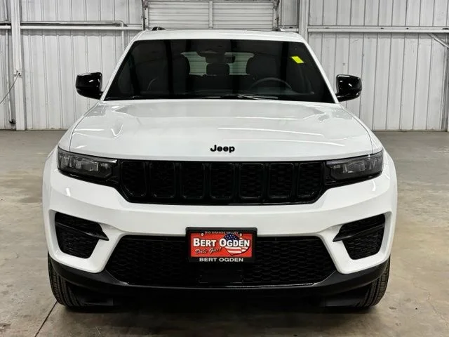 Used 2025 White Jeep Altitude X image 2