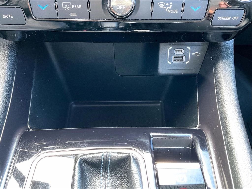 Used 2022 Laser Blue Pearlcoat Jeep Latitude image 24