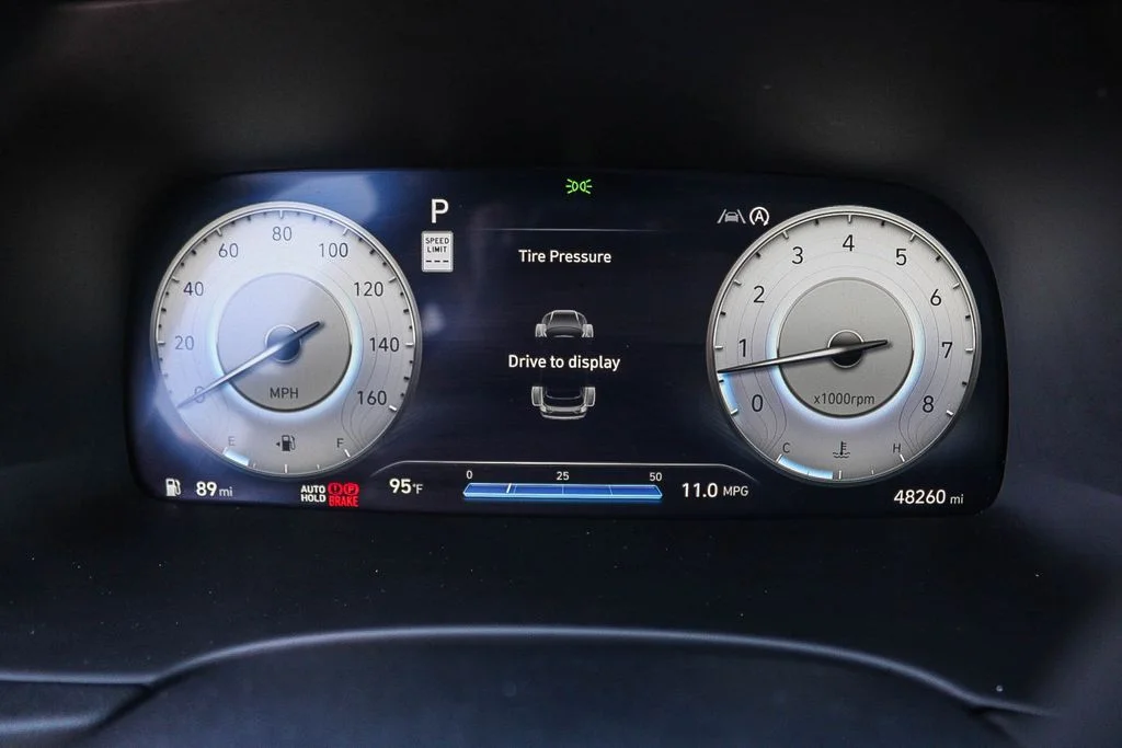 Used 2024 Black Hyundai SEL image 22