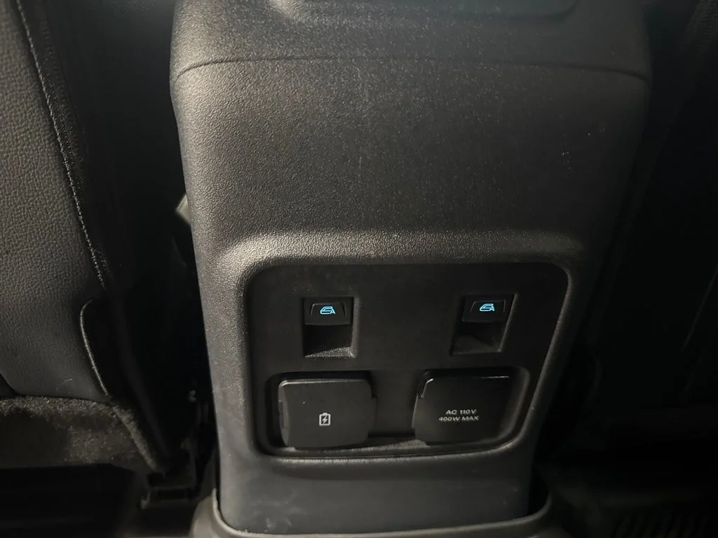 Used 2024 White Ford Wildtrak image 15