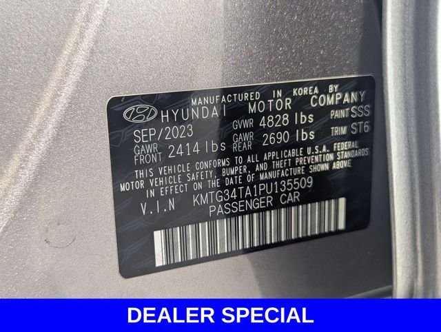 Used 2023 Silver Genesis 2.0T image 31