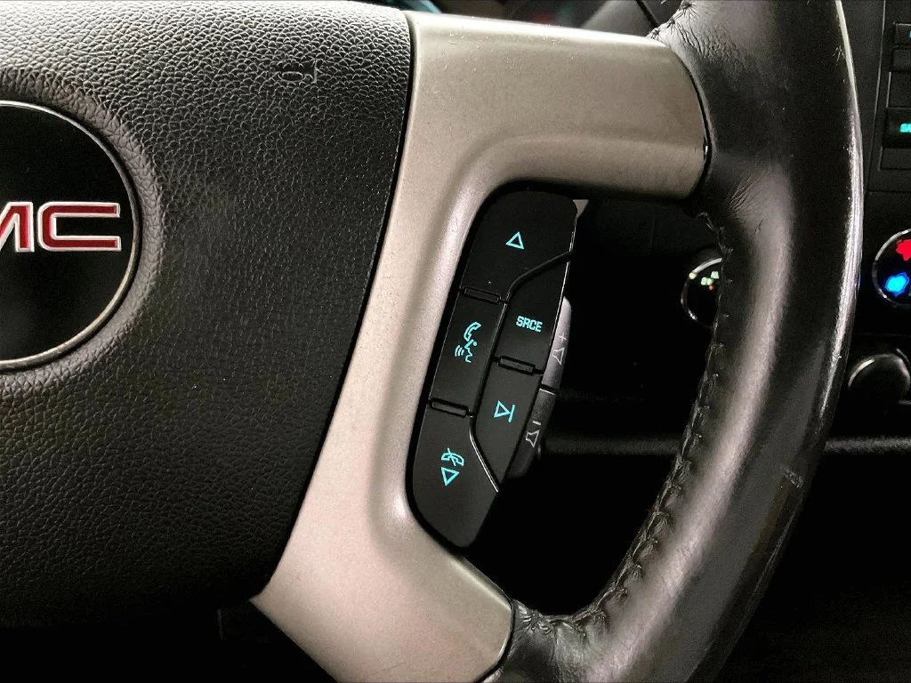 Used 2013 Black GMC SLE image 24