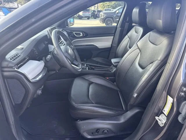 Used 2024 Gray Jeep Limited image 20