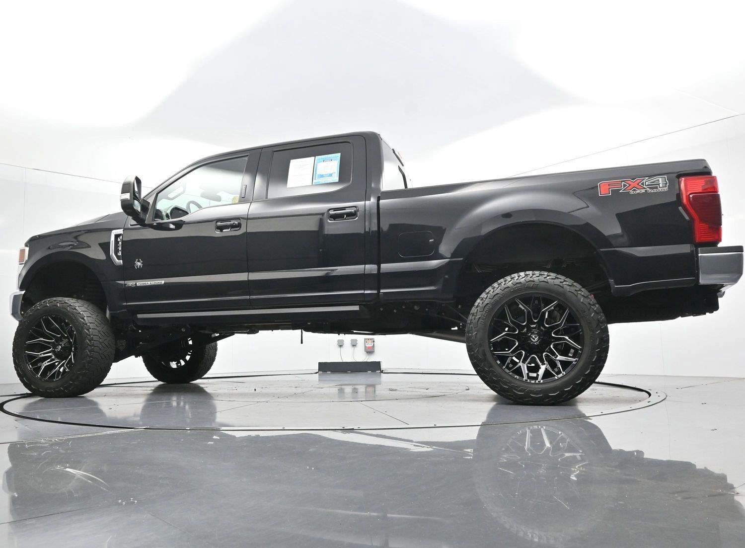 Used 2022 Agate Black Ford Lariat image 56