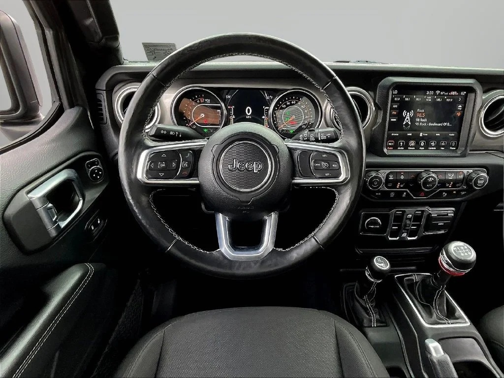 Used 2019 Gray Jeep Unlimited Sahara image 10