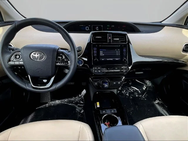 Used 2019 Beige Toyota XLE image 7