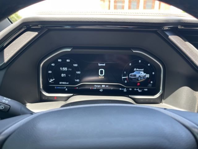Used 2024 White GMC AT4 image 38
