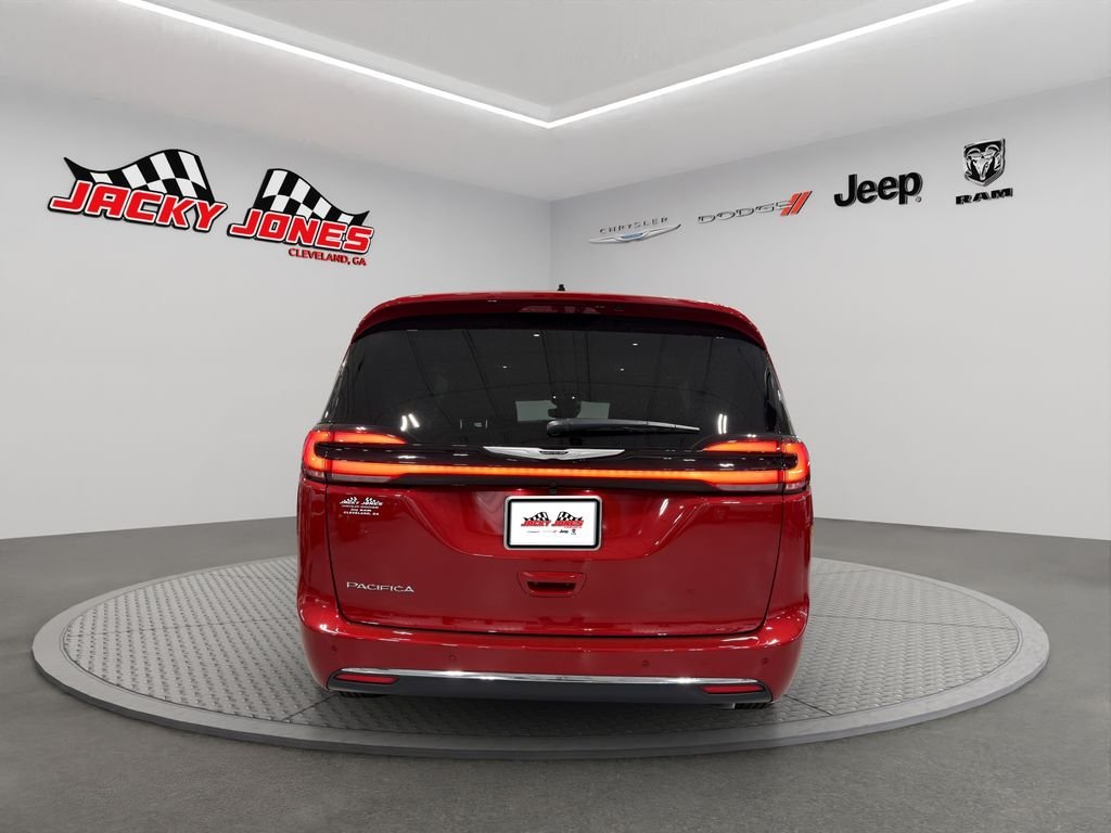 New 2026 Red Hot Pearl-Coat Exterior Paint Chrysler Select image 7