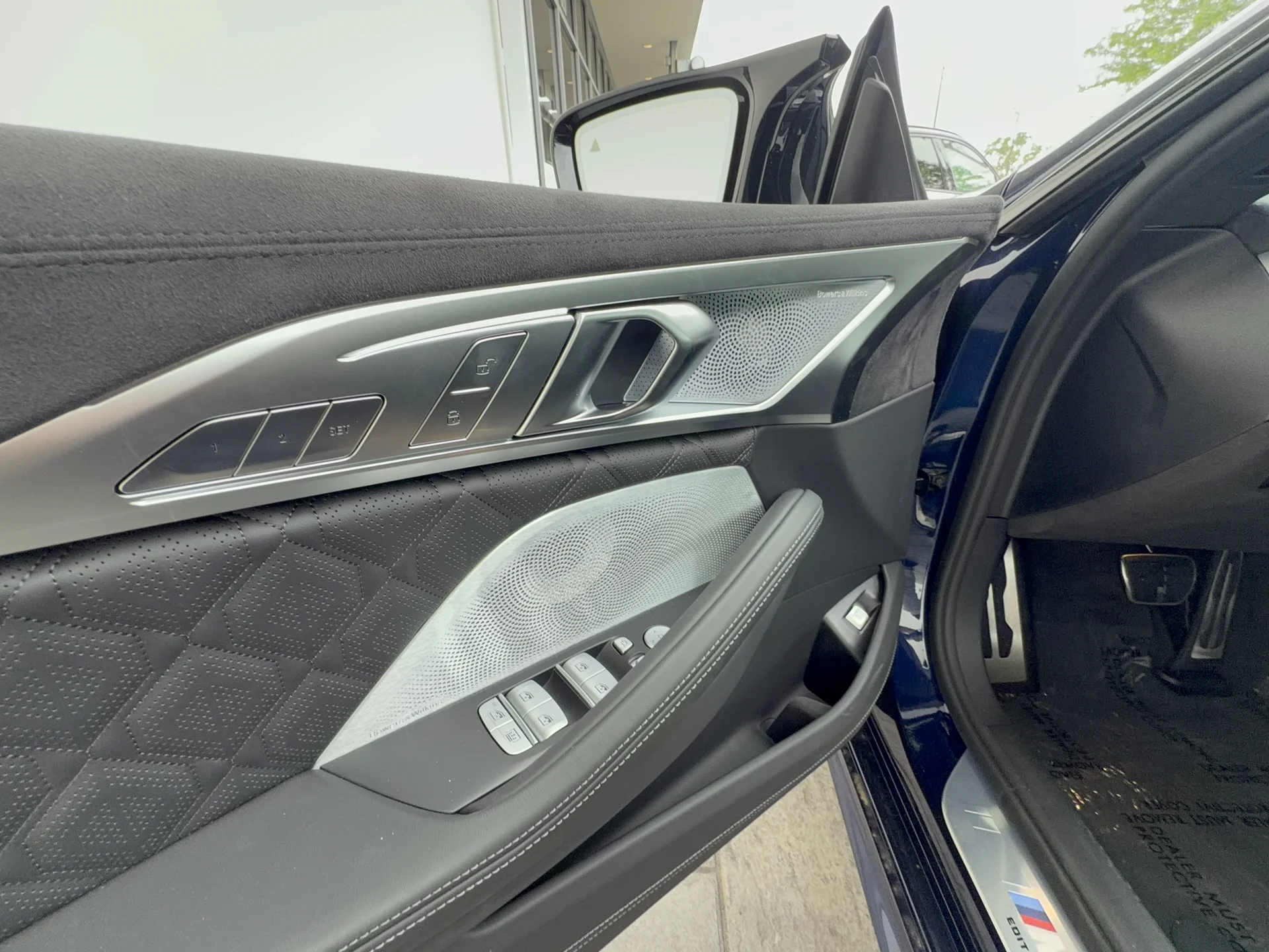 New 2026 Carbon Black Metallic BMW xDrive image 9