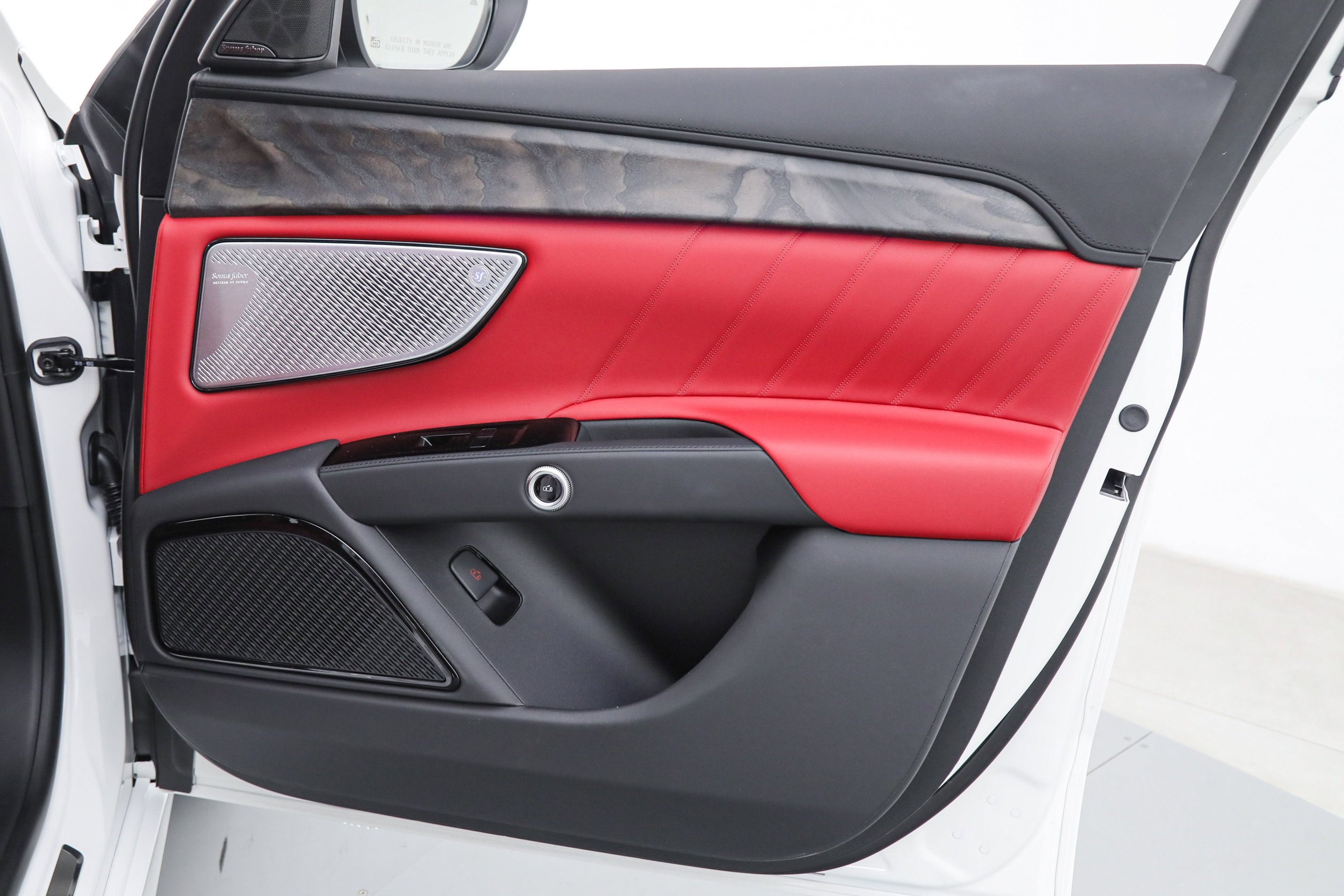 2026 Maserati Grecale Modena V6 - Photo 9
