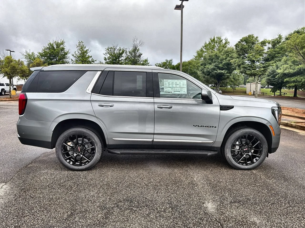 New 2026 Sterling Metallic GMC Elevation image 9