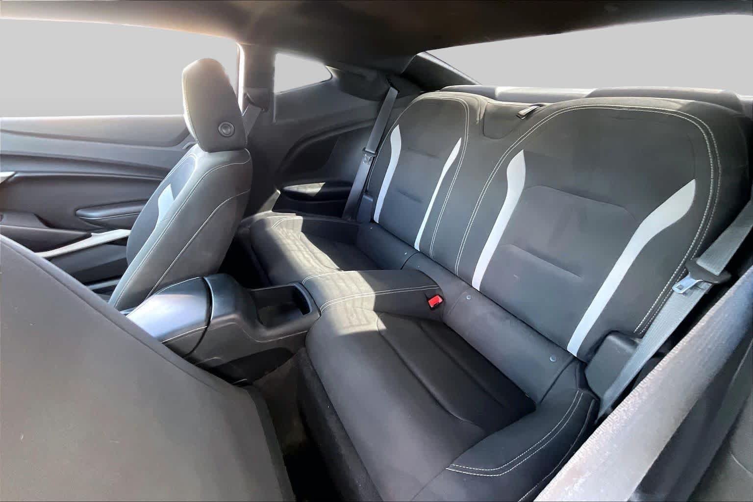 Used 2020 RIVERSIDE BLUE METALLIC Chevrolet 1LT image 19