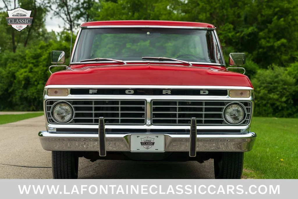 Used 1975 Red Ford  image 16