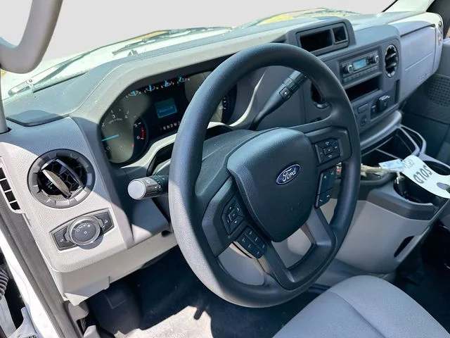 New 2025 Oxford White Ford Base image 6