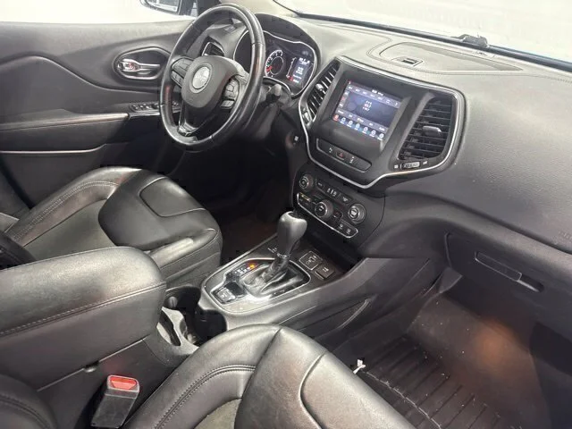 Used 2021 Blue Jeep Latitude Plus image 24