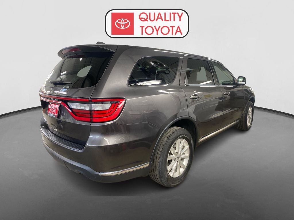 Used 2021 Gray Dodge SXT image 3