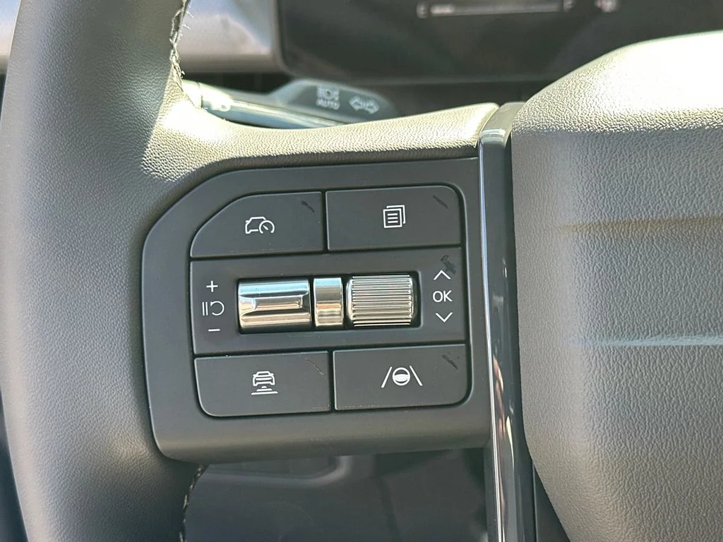 New 2027 Black Kia LX image 25