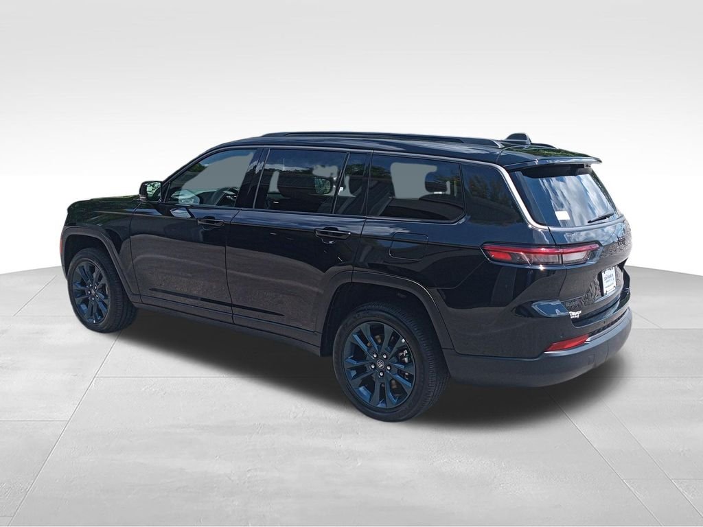 New 2026 Diamond Black Crystal Pearl-Coat Exterior Paint Jeep  image 3