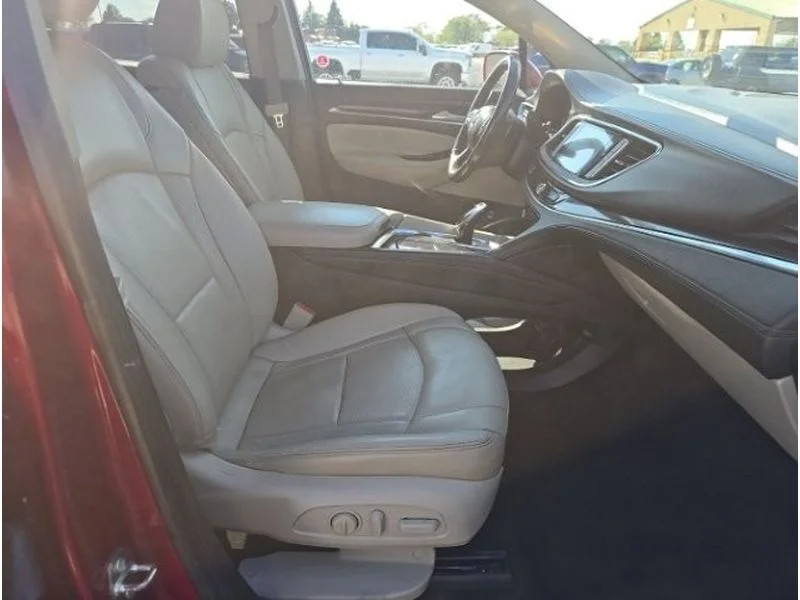 Used 2018 Red Quartz Tintcoat Buick Essence image 9