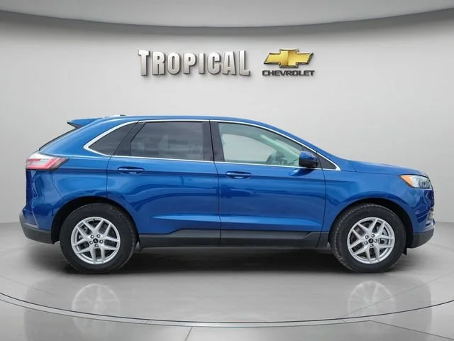 Used 2024 Blue Ford SEL image 6