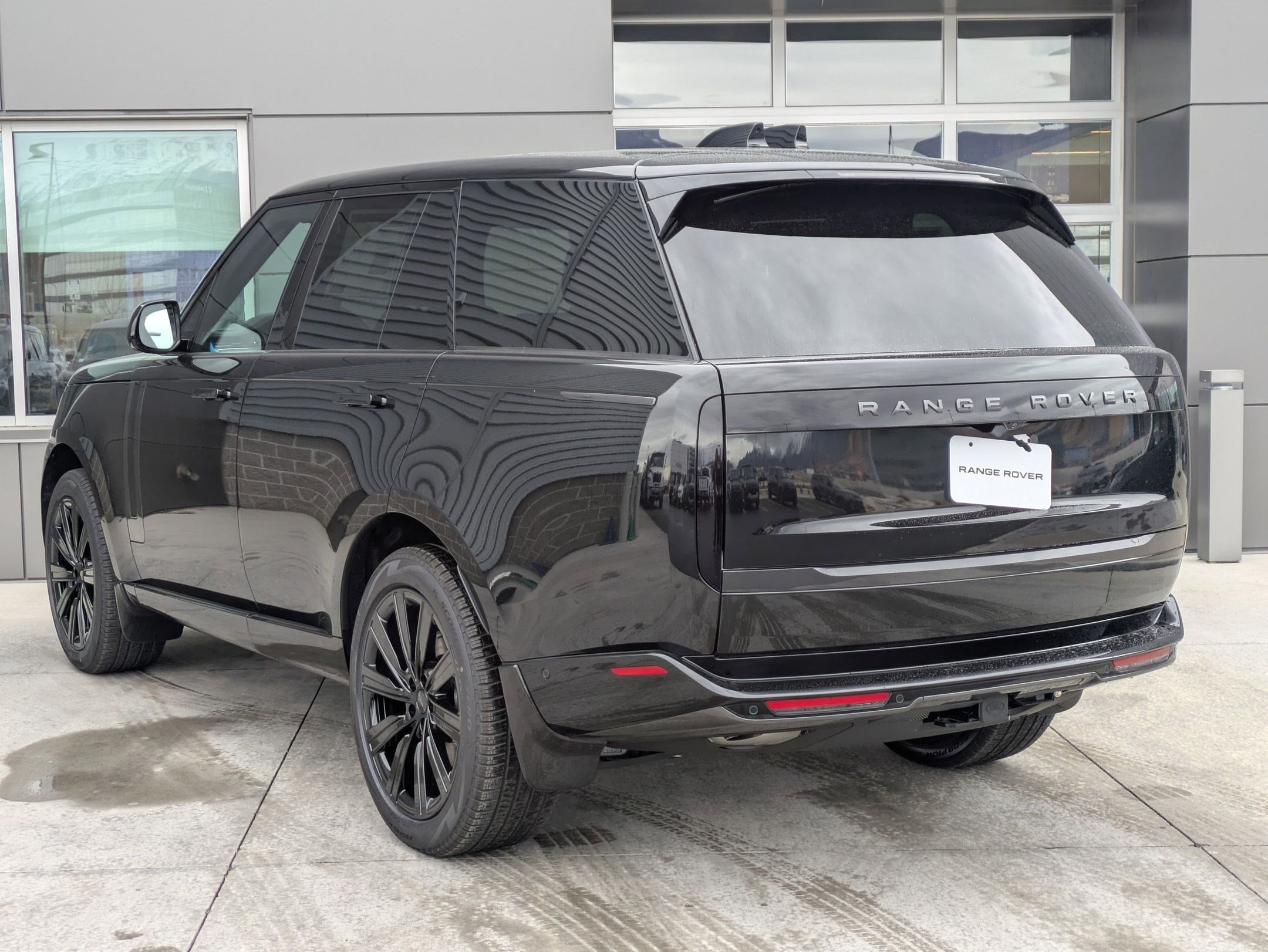 2026 Land Rover Range Rover SE - Photo 8