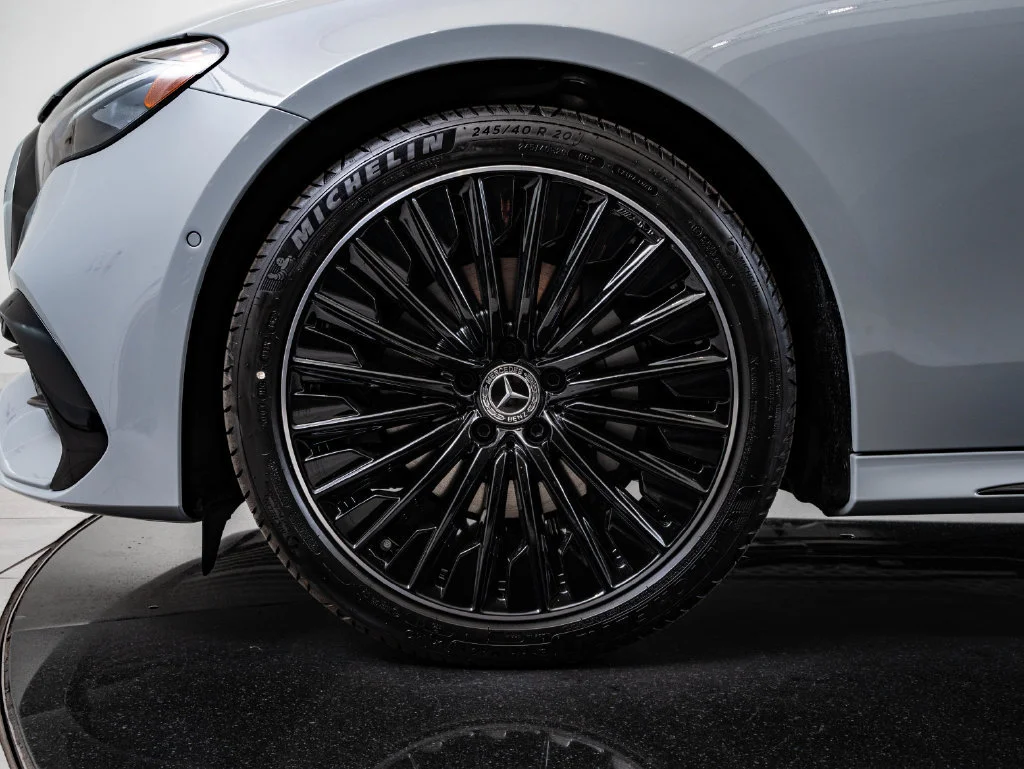 New 2026 Manufaktur Alpine Gray Mercedes-Benz E 350 image 13